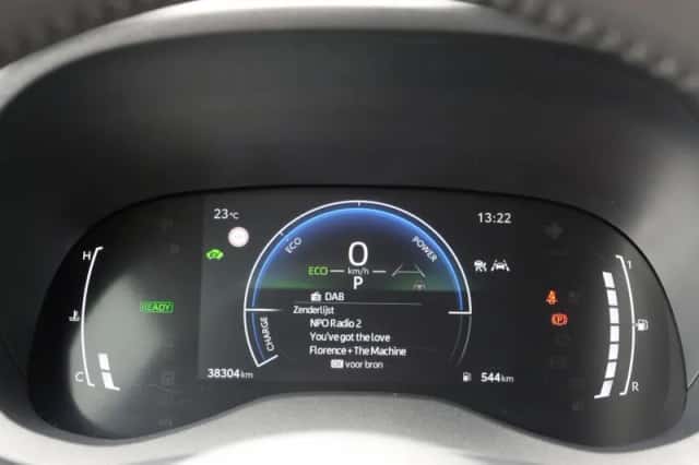 Toyota Yaris (2025) thumbnail 2