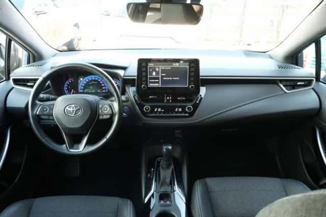 Toyota Corolla (2022) thumbnail 3