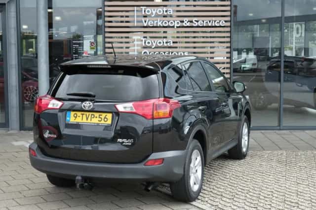 Toyota RAV4 (2014) thumbnail 4