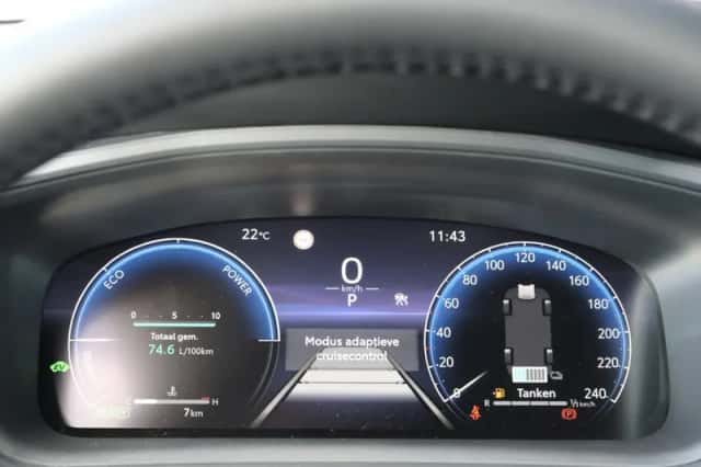 Toyota Corolla Cross (2026) thumbnail 3