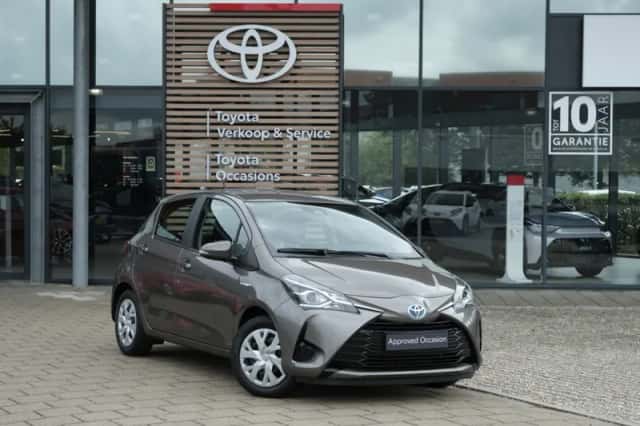 Toyota Yaris (2018) thumbnail 2