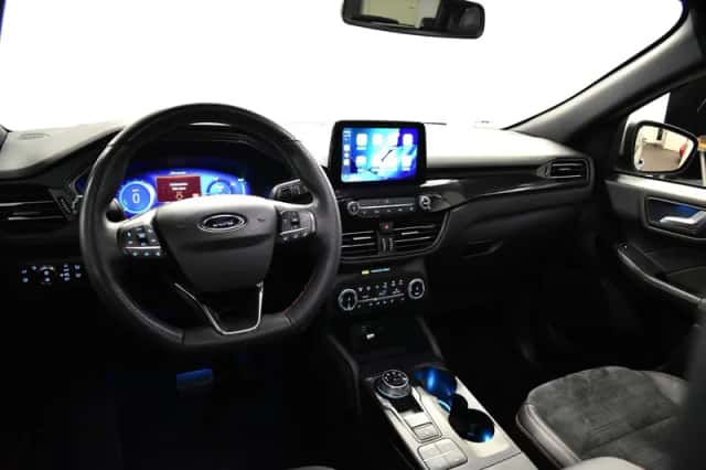 Ford Kuga (2023) thumbnail 6
