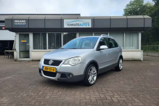 Volkswagen Polo (2008) thumbnail 1