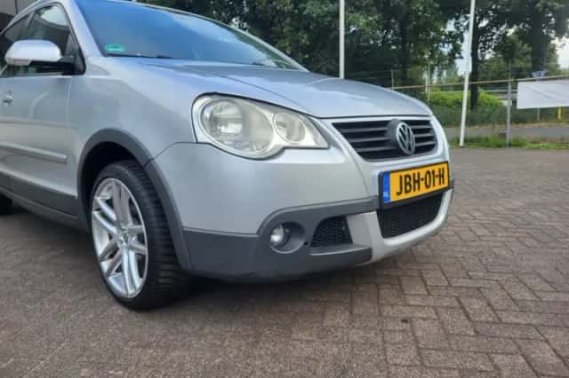 Volkswagen Polo (2008) thumbnail 6