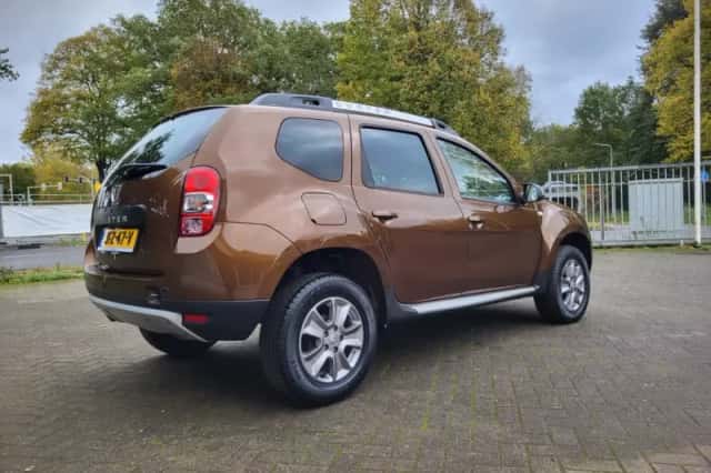Dacia Duster (2014) thumbnail 3