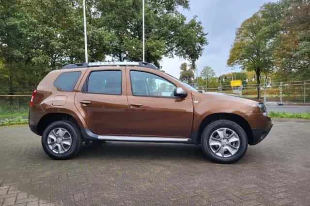 Dacia Duster (2014) thumbnail 5