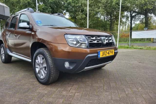 Dacia Duster (2014) thumbnail 6