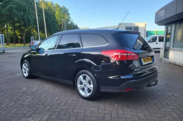 Ford Focus (2017) thumbnail 3