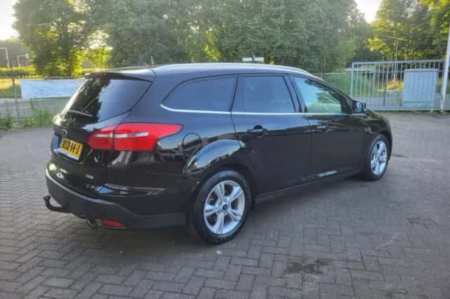 Ford Focus (2017) thumbnail 4