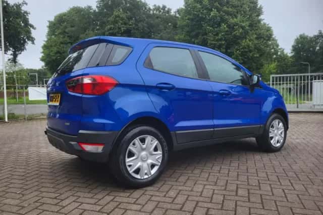 Ford EcoSport (2016) thumbnail 3