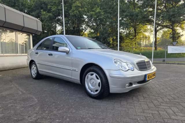 Mercedes-Benz C-Klasse (2003) thumbnail 4