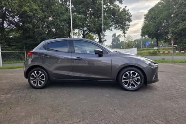 Mazda 2 (2017) thumbnail 6