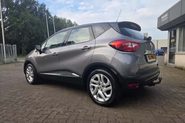 Renault Captur (2013) thumbnail 2