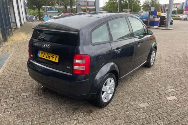 Audi A2 (2004) thumbnail 4