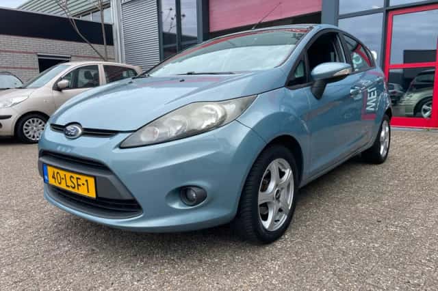 Ford Fiesta (2009) thumbnail 2