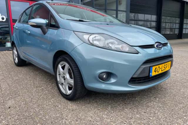 Ford Fiesta (2009) thumbnail 4