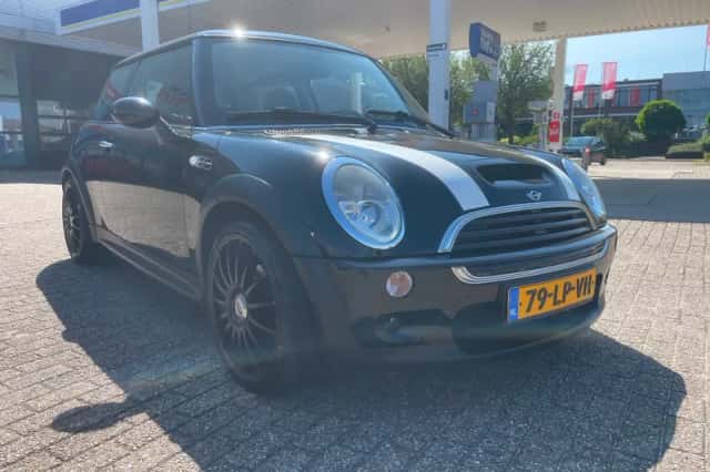 MINI Cooper S (2003) thumbnail 4