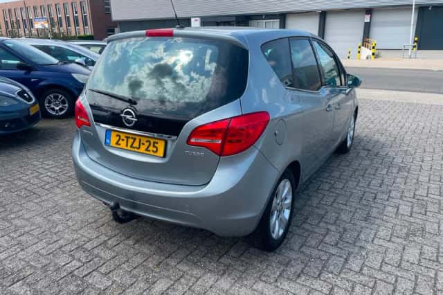 Opel Meriva (2014) thumbnail 3