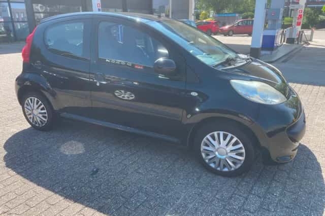 Peugeot 107 (2008) thumbnail 5