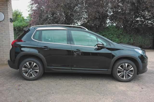 Peugeot 2008 (2016) thumbnail 4