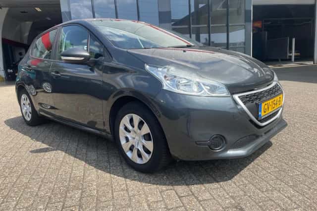 Peugeot 208 (2013) thumbnail 3