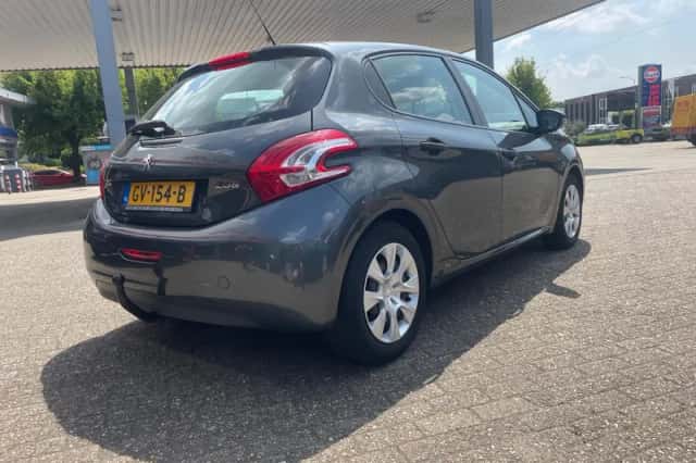 Peugeot 208 (2013) thumbnail 5