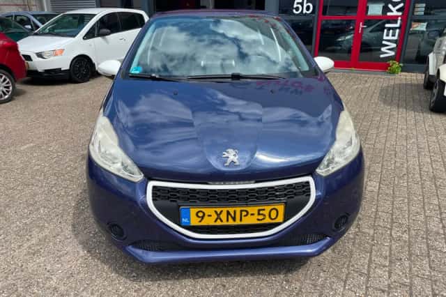 Peugeot 208 (2014) thumbnail 4