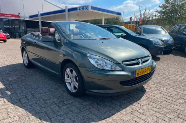 Peugeot 307 CC (2004) thumbnail 2