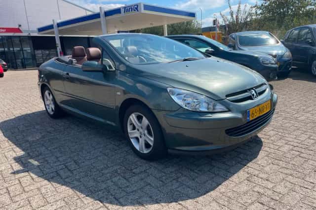 Peugeot 307 CC (2004) thumbnail 5