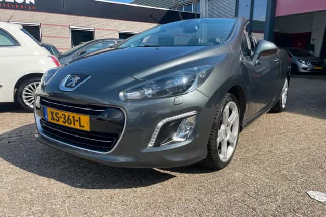 Peugeot 308 (2015) thumbnail 2