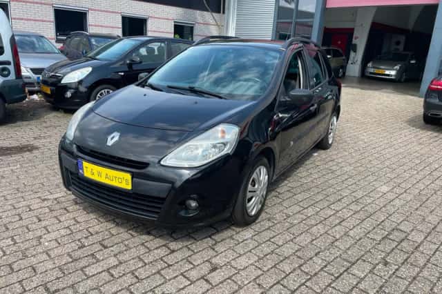 Renault Clio (2011) thumbnail 2