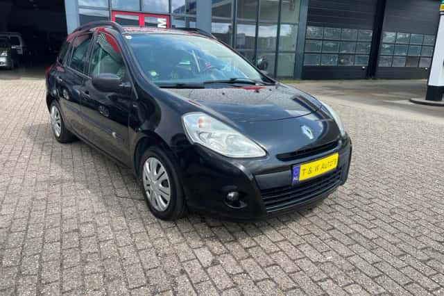 Renault Clio (2011) thumbnail 3