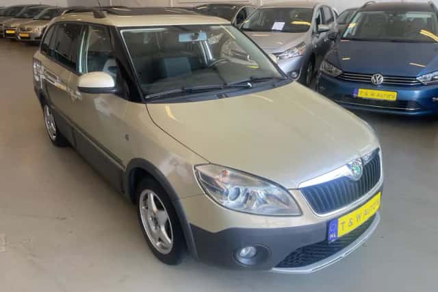 Škoda Fabia (2010) thumbnail 3