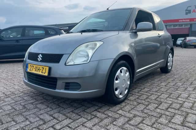 Suzuki Swift (2007) thumbnail 3