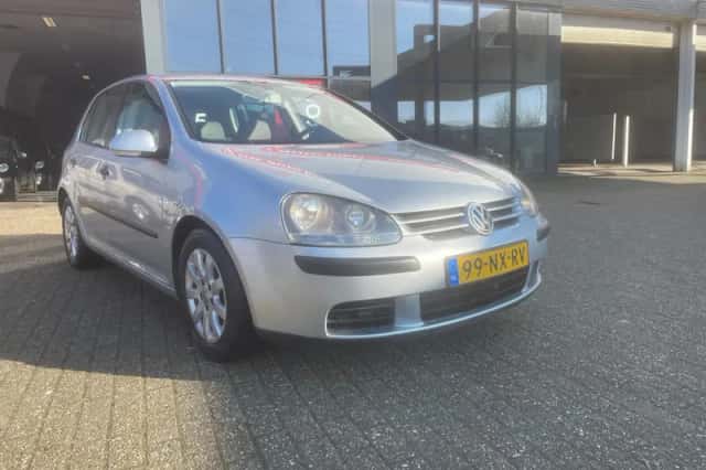 Volkswagen Golf (2004) thumbnail 6