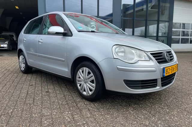 Volkswagen Polo (2006) thumbnail 4