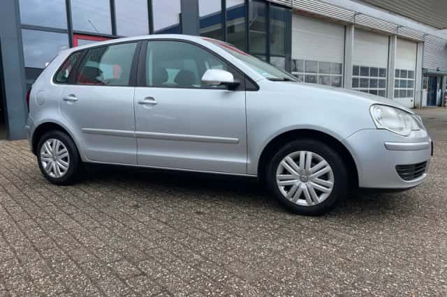 Volkswagen Polo (2006) thumbnail 6
