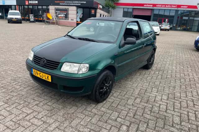 Volkswagen Polo (2000) thumbnail 2