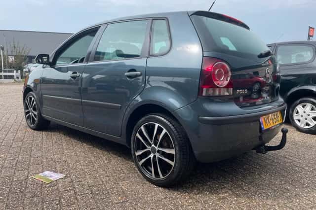 Volkswagen Polo (2006) thumbnail 4