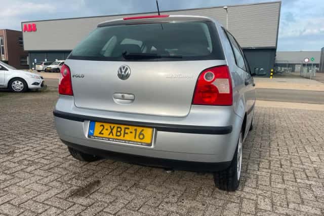 Volkswagen Polo (2003) thumbnail 5