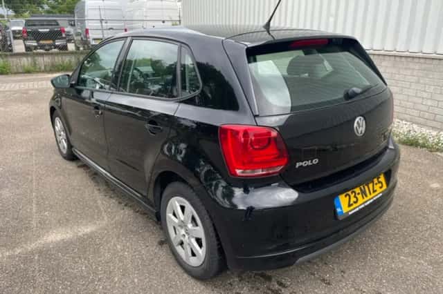 Volkswagen Polo (2010) thumbnail 2