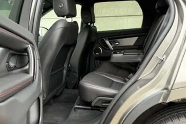 Land Rover Discovery Sport (2024) thumbnail 6