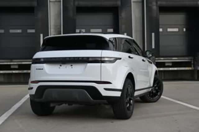 Land Rover Range Rover Evoque (2026) thumbnail 3