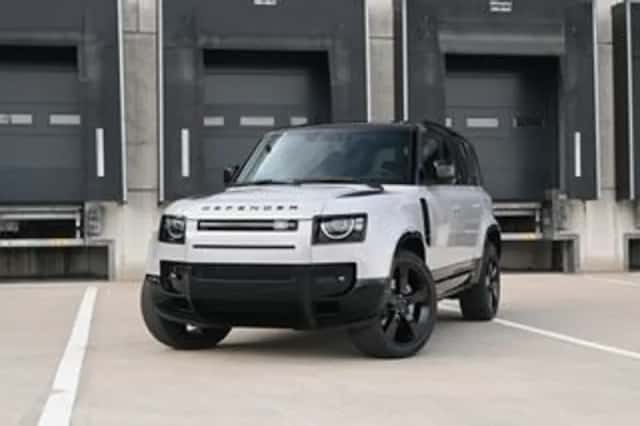 Land Rover Defender (2026) thumbnail 1