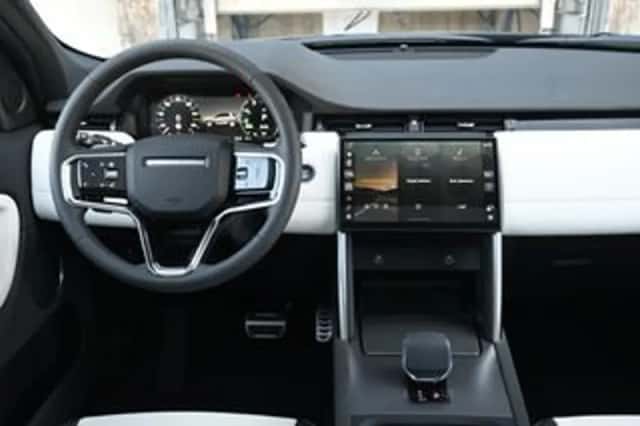 Land Rover Discovery Sport (2026) thumbnail 6