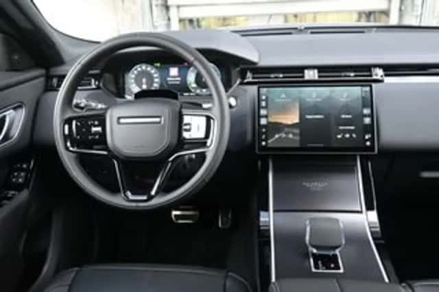 Land Rover Range Rover Velar (2026) thumbnail 6