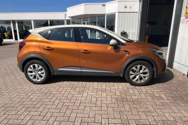 Renault Captur (2021) thumbnail 5