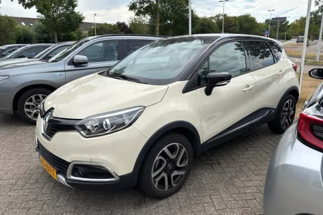 Renault Captur (2017) thumbnail 2