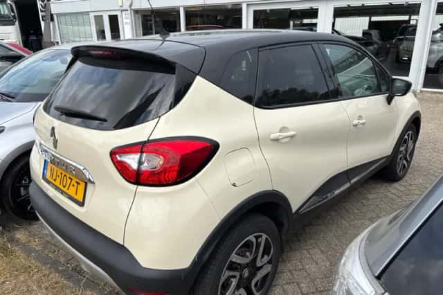 Renault Captur (2017) thumbnail 4