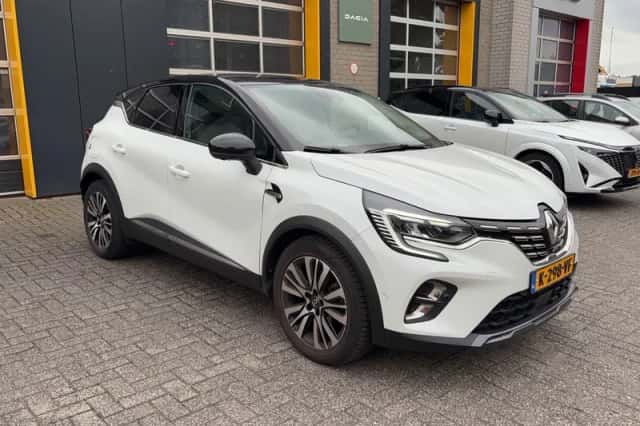 Renault Captur (2021) thumbnail 6